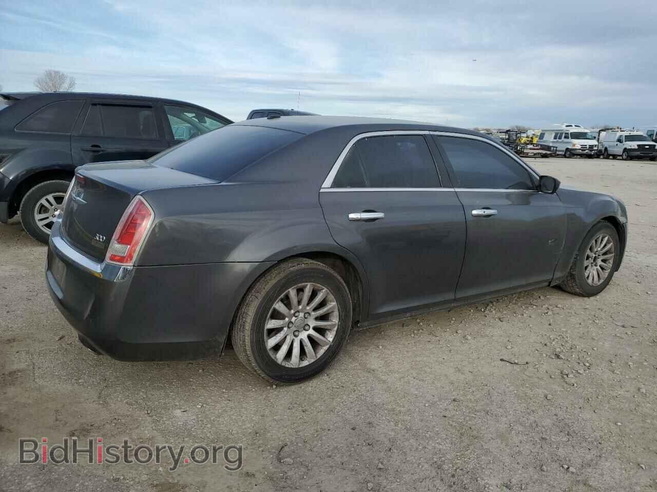 2013 CHRYSLER 300 - VIN: 2C3CCAAGXDH551032 - Фото 3