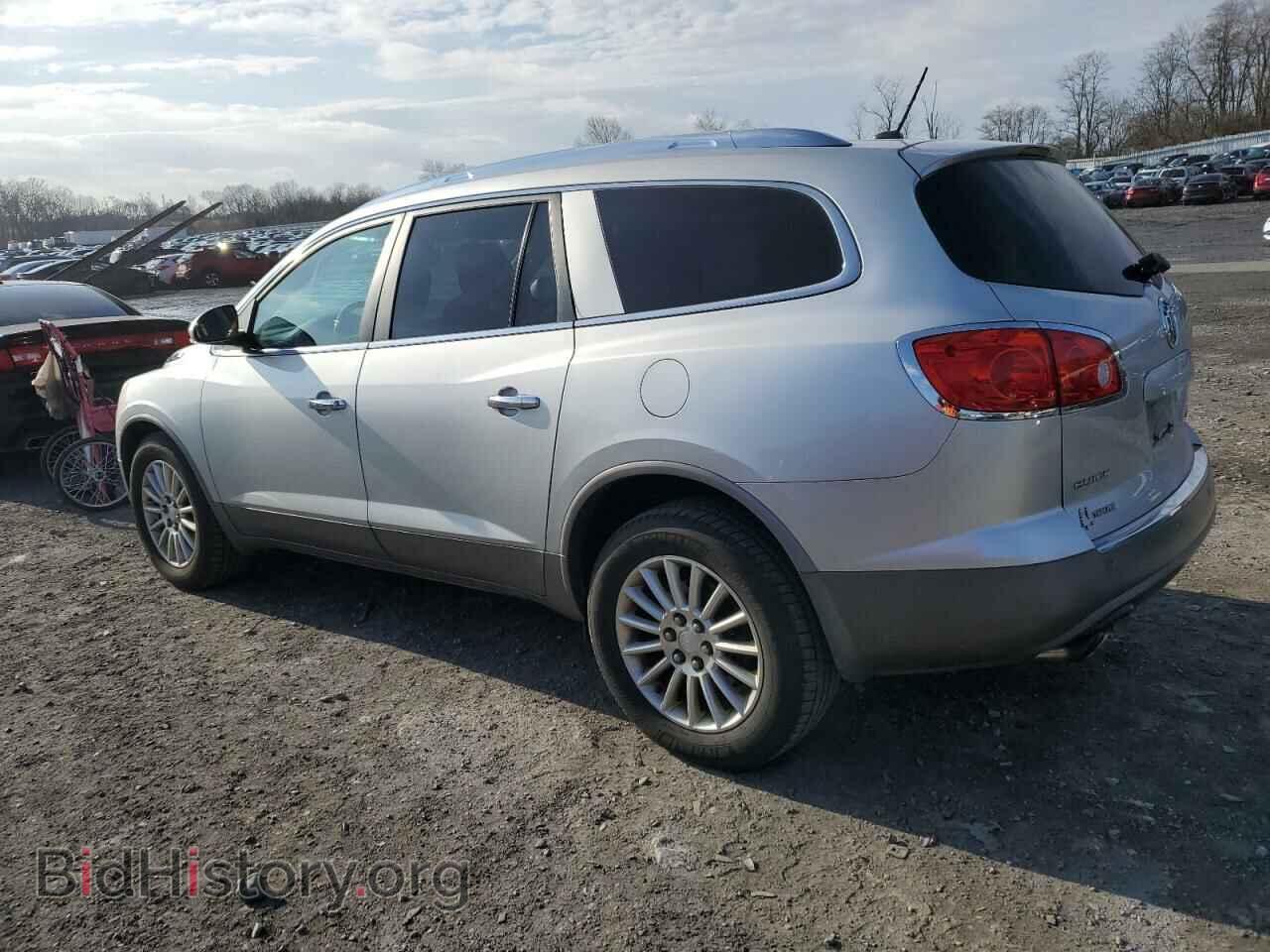 2011 BUICK ENCLAVE - VIN: 5GAKVAED3BJ321024 - Фото 2