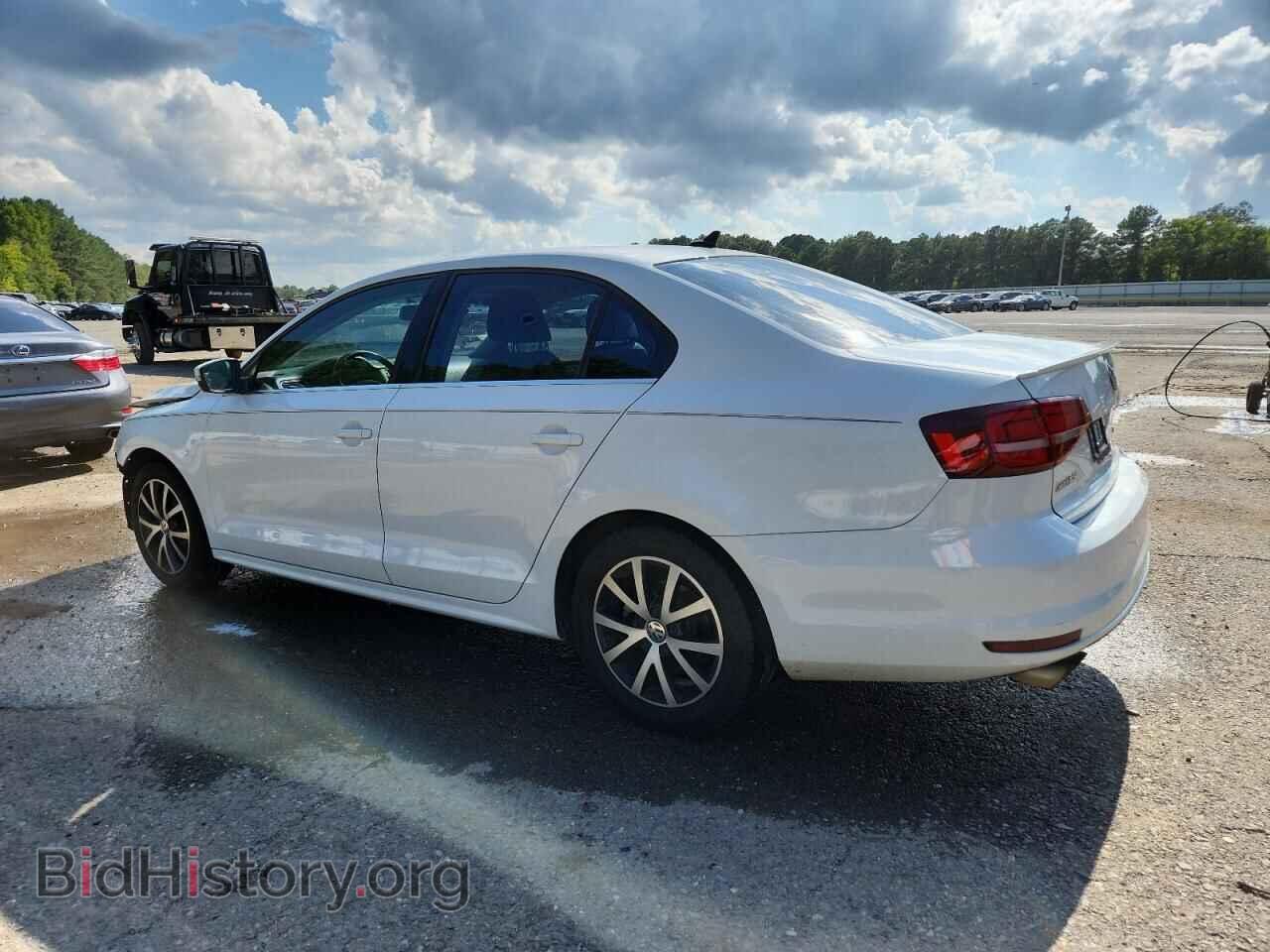 2017 VOLKSWAGEN JETTA - VIN: 3VWDB7AJ1HM360184 - Фото 2
