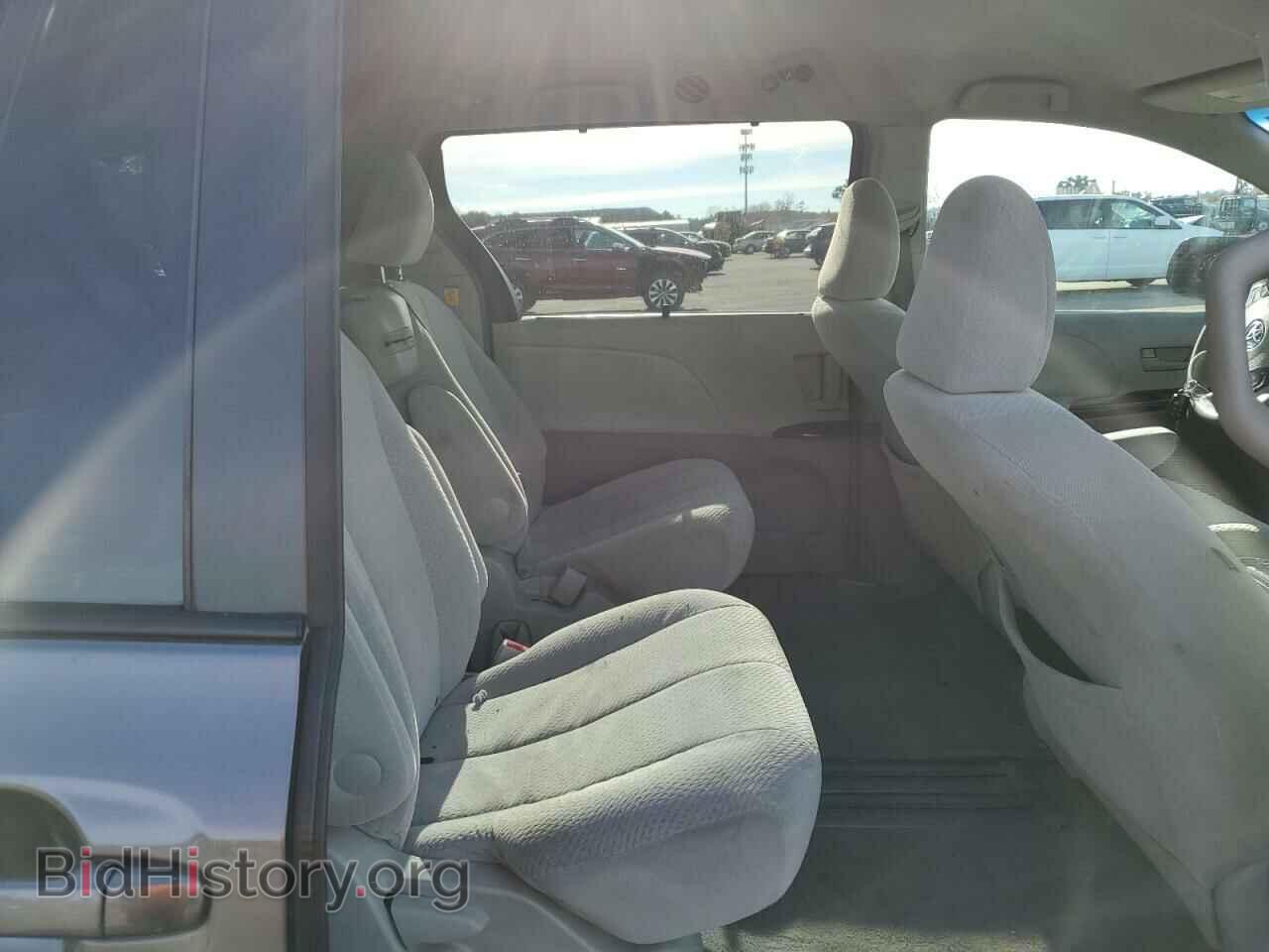 2011 TOYOTA All Models - VIN: 5TDKK3DCXBS065009 - Фото 11