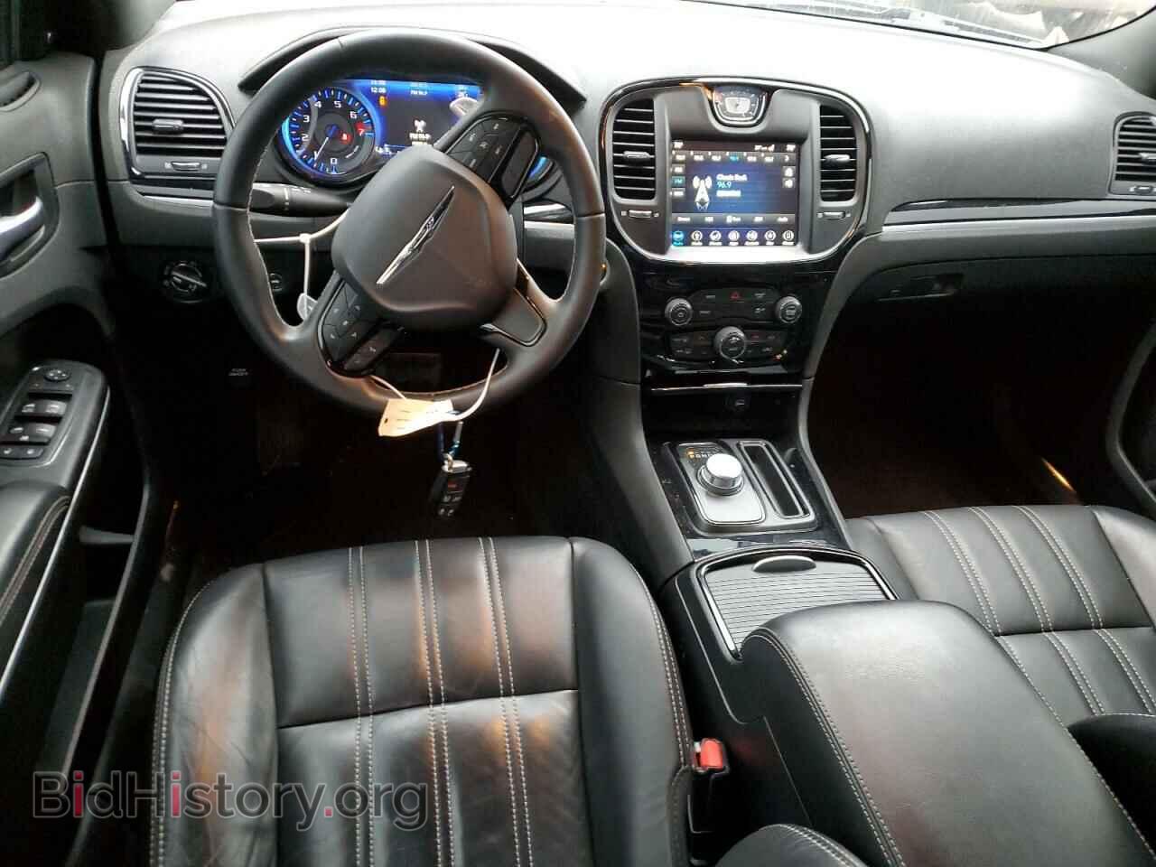 2018 CHRYSLER 300 - VIN: 2C3CCAGG8JH149397 - Фото 8