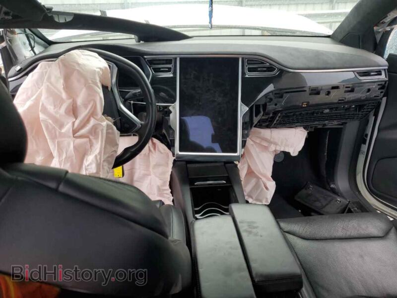 2016 Tesla MODEL X (VIN 5YJXCBE2XGF002765) — photo 8 of 16