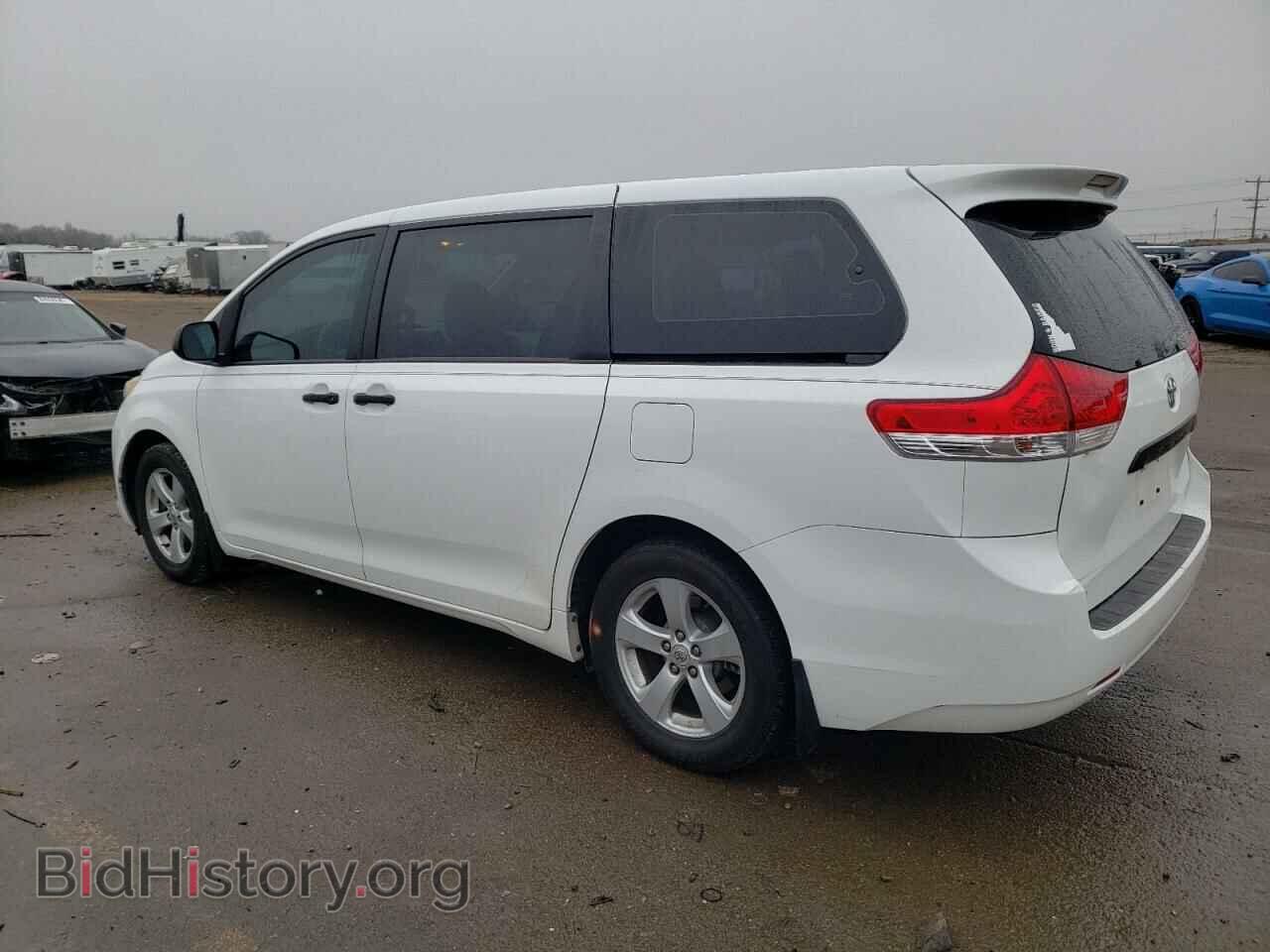 2011 TOYOTA All Models - VIN: 5TDZK3DC2BS078898 - Фото 2
