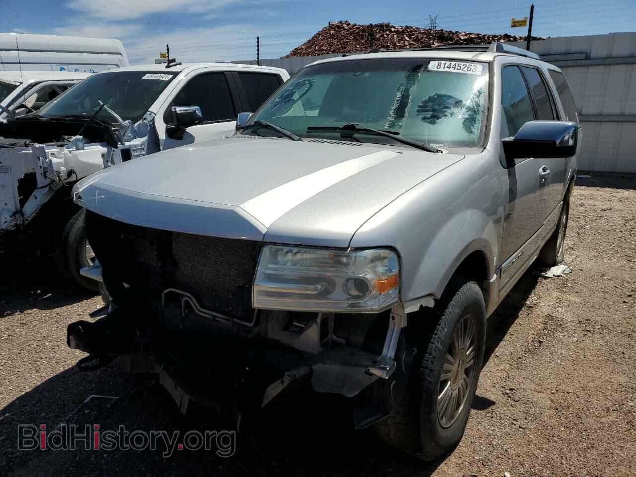 Photo 5LMJJ2J58AEJ05812 - LINCOLN NAVIGATOR 2010