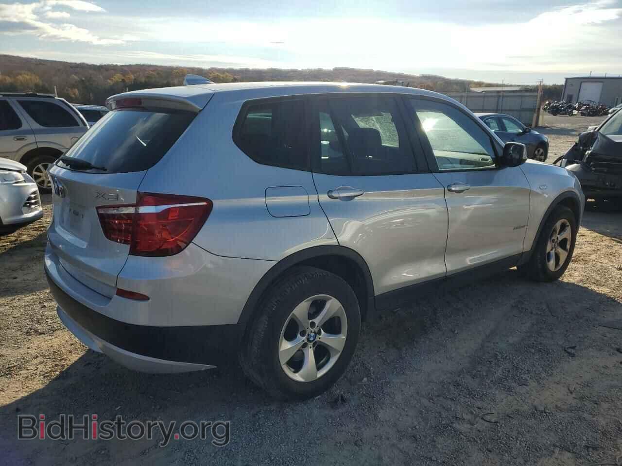 2011 BMW X3 - VIN: 5UXWX5C5XBL704958 - Фото 3