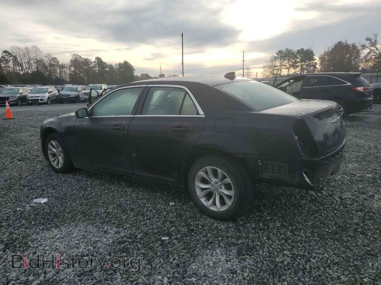 2015 CHRYSLER 300 - VIN: 2C3CCAAG4FH829071 - Фото 2