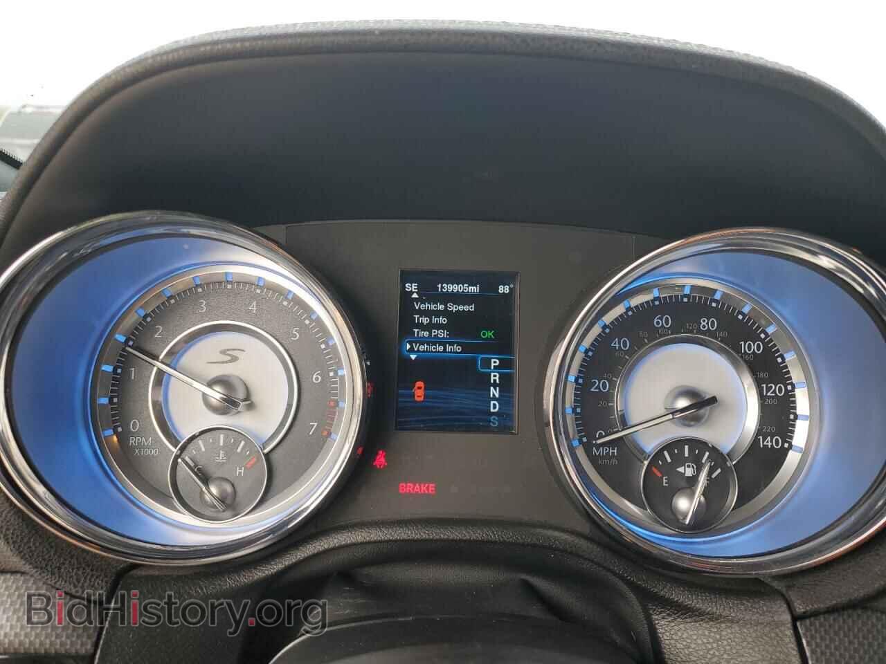 2013 CHRYSLER 300 - VIN: 2C3CCABG6DH576802 - Фото 9