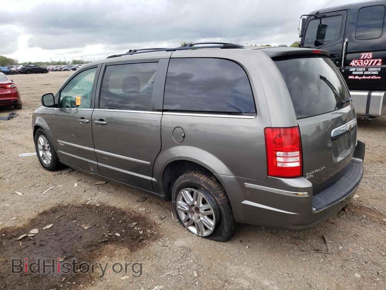 2010 CHRYSLER MINIVAN - VIN: 2A4RR5DX6AR279778 - Фото 2