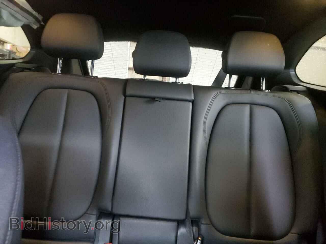 2018 BMW X1 - VIN: WBXHU7C30J3F04477 - Фото 10