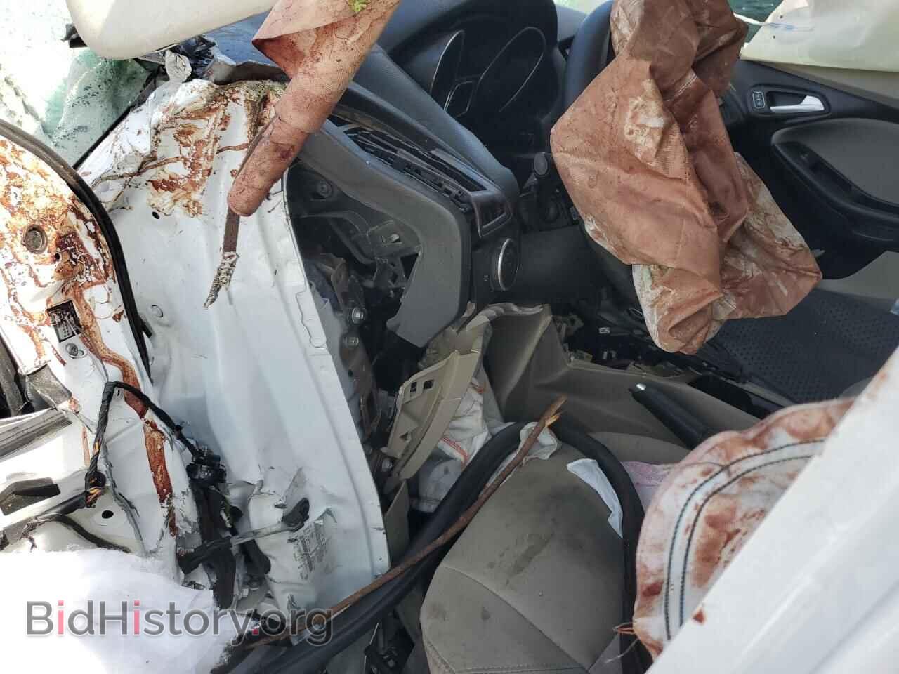 2018 FORD FOCUS - VIN: 1FADP3FE3JL299359 - Фото 8
