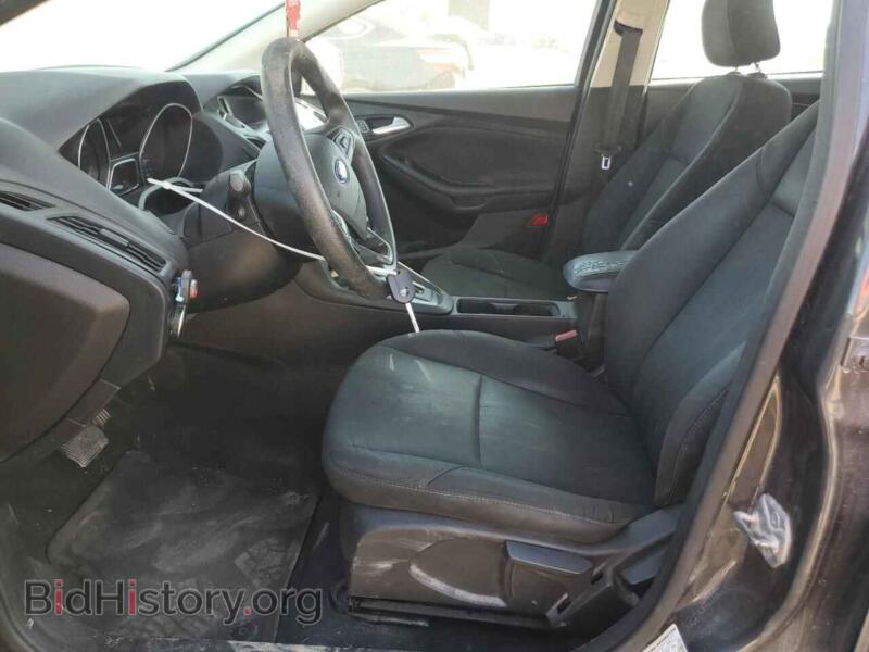 2016 Ford FOCUS (VIN 1FADP3F24GL247737) — photo 7 of 12