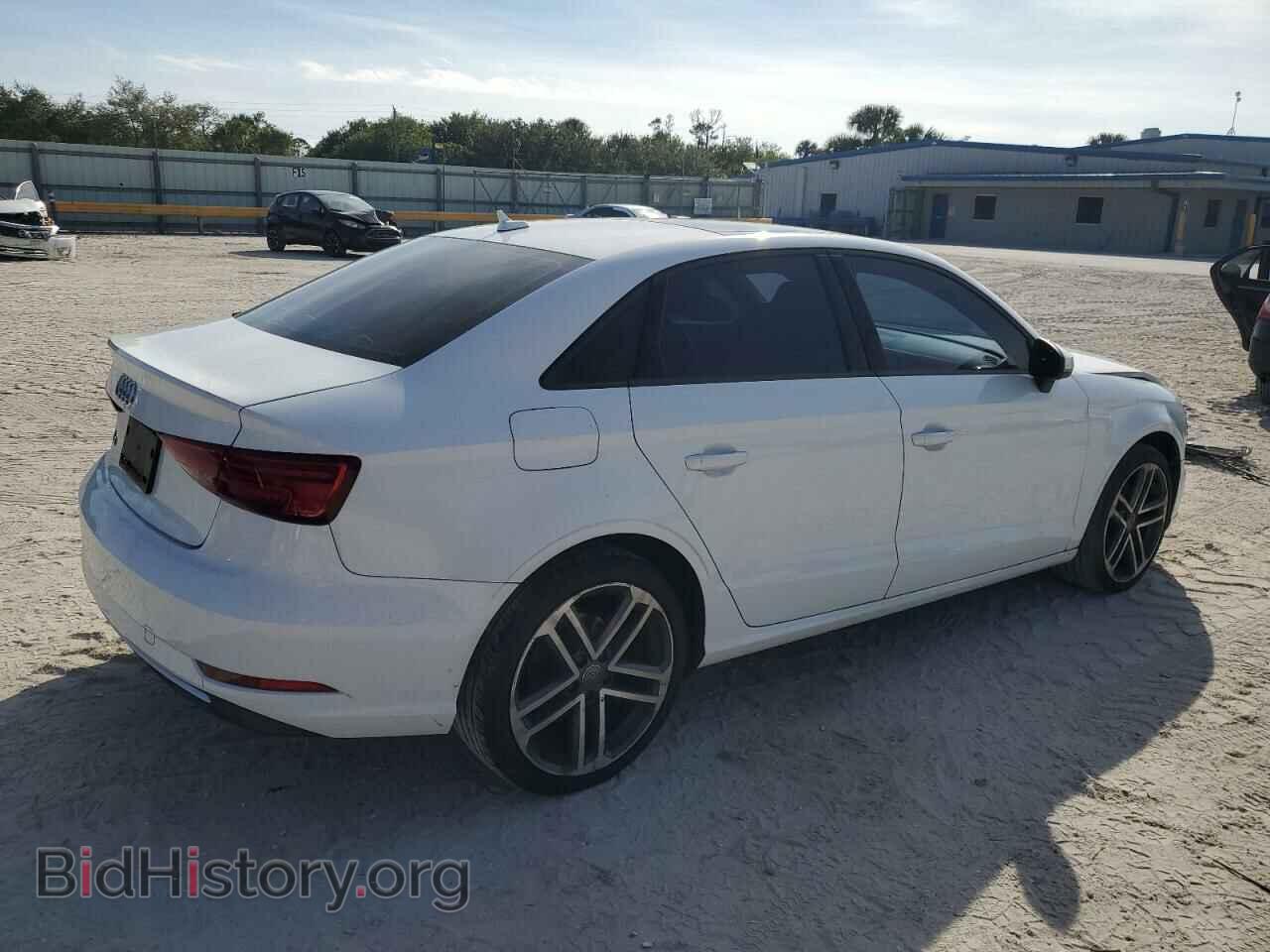 2017 AUDI A3 - VIN: WAUAUGFF7H1066366 - Фото 3