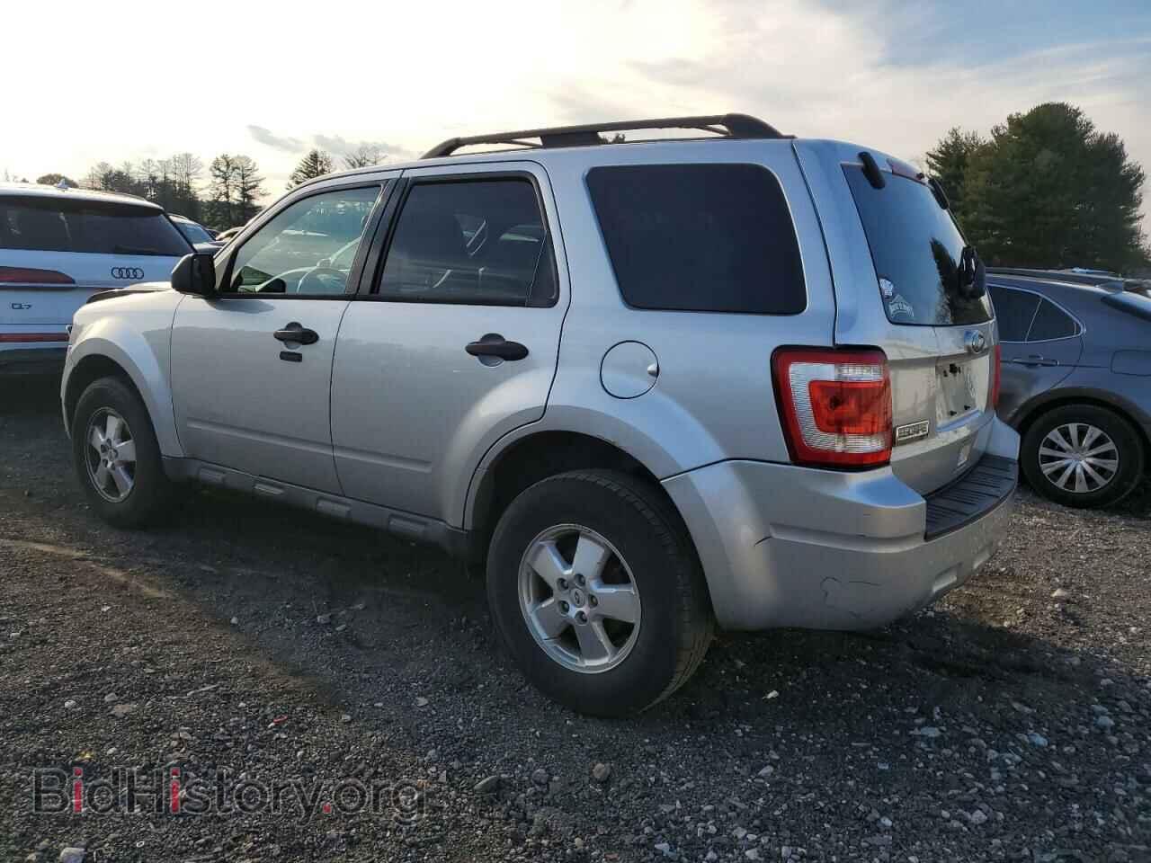 2011 FORD ESCAPE - VIN: 1FMCU0D73BKC02391 - Фото 2
