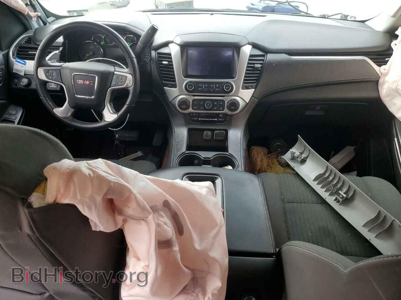 2017 GMC YUKON - VIN: 1GKS2AKC8HR168190 - Photo 8