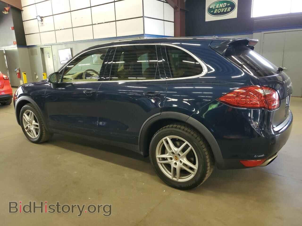 2011 PORSCHE CAYENNE - VIN: WP1AE2A22BLA93458 - Фото 2