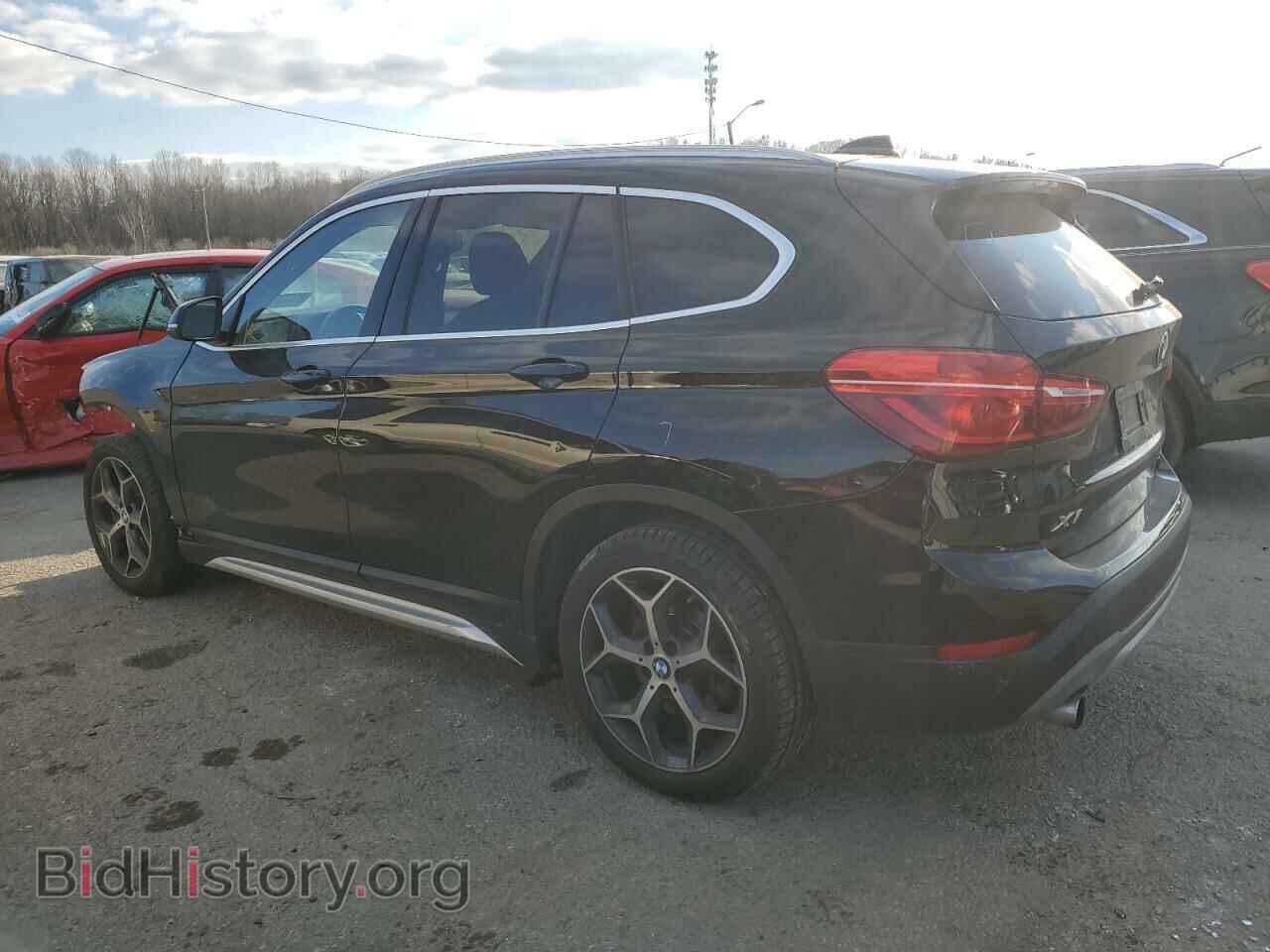 2018 BMW X1 - VIN: WBXHT3C33J5L30708 - Фото 2