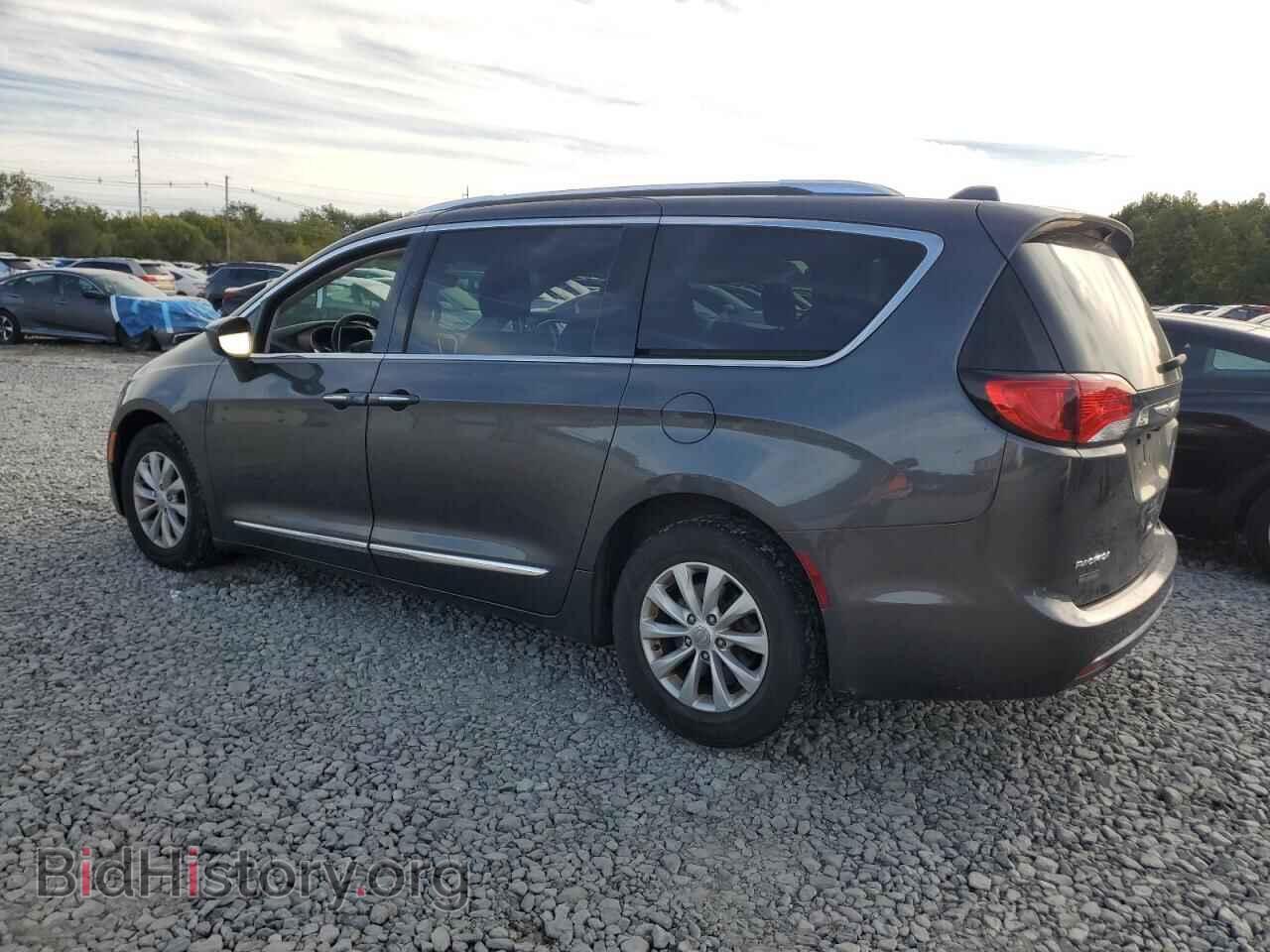 2018 CHRYSLER PACIFICA - VIN: 2C4RC1BG4JR317611 - Фото 2
