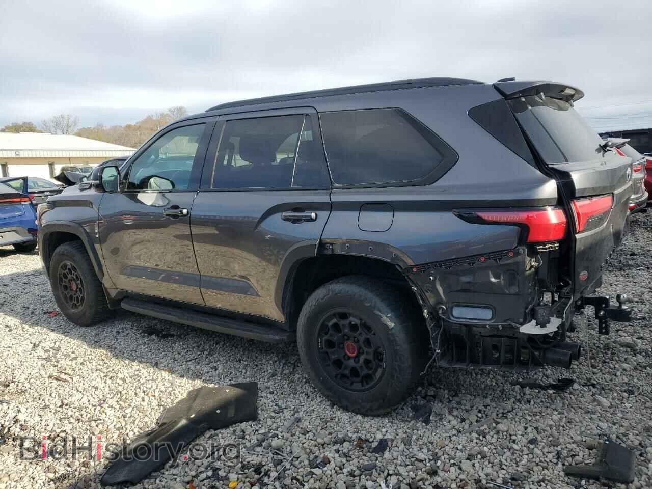 2023 TOYOTA SEQUOIA - VIN: 7SVAAABA5PX013993 - Фото 2