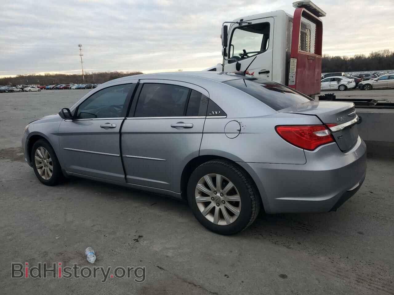 2013 CHRYSLER 200 - VIN: 1C3CCBBG8DN731699 - Фото 2