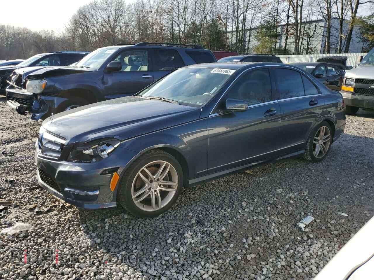 Photo WDDGF4HB7DA825498 - MERCEDES-BENZ C-CLASS 2013