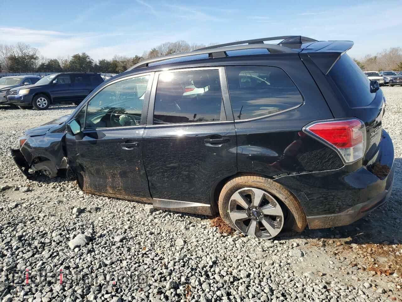 2017 SUBARU FORESTER - VIN: JF2SJAECXHH593881 - Фото 2