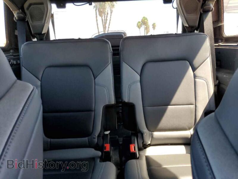 2022 Ford BRONCO (VIN 1FMDE5CP6NLB37020) — фото 10 из 13