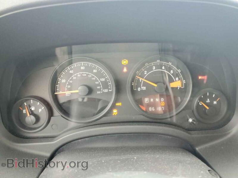 2014 Jeep COMPASS (VIN 1C4NJDBB5ED567958) — фото 9 из 13