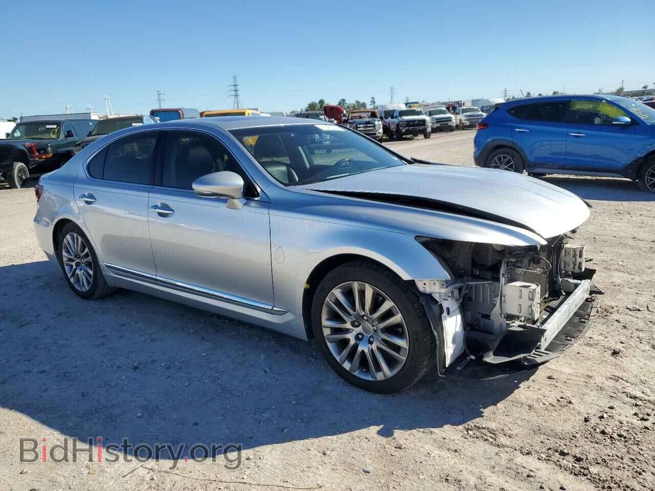 2015 LEXUS LS460 - VIN: JTHBL5EFXF5133806 - Photo 4