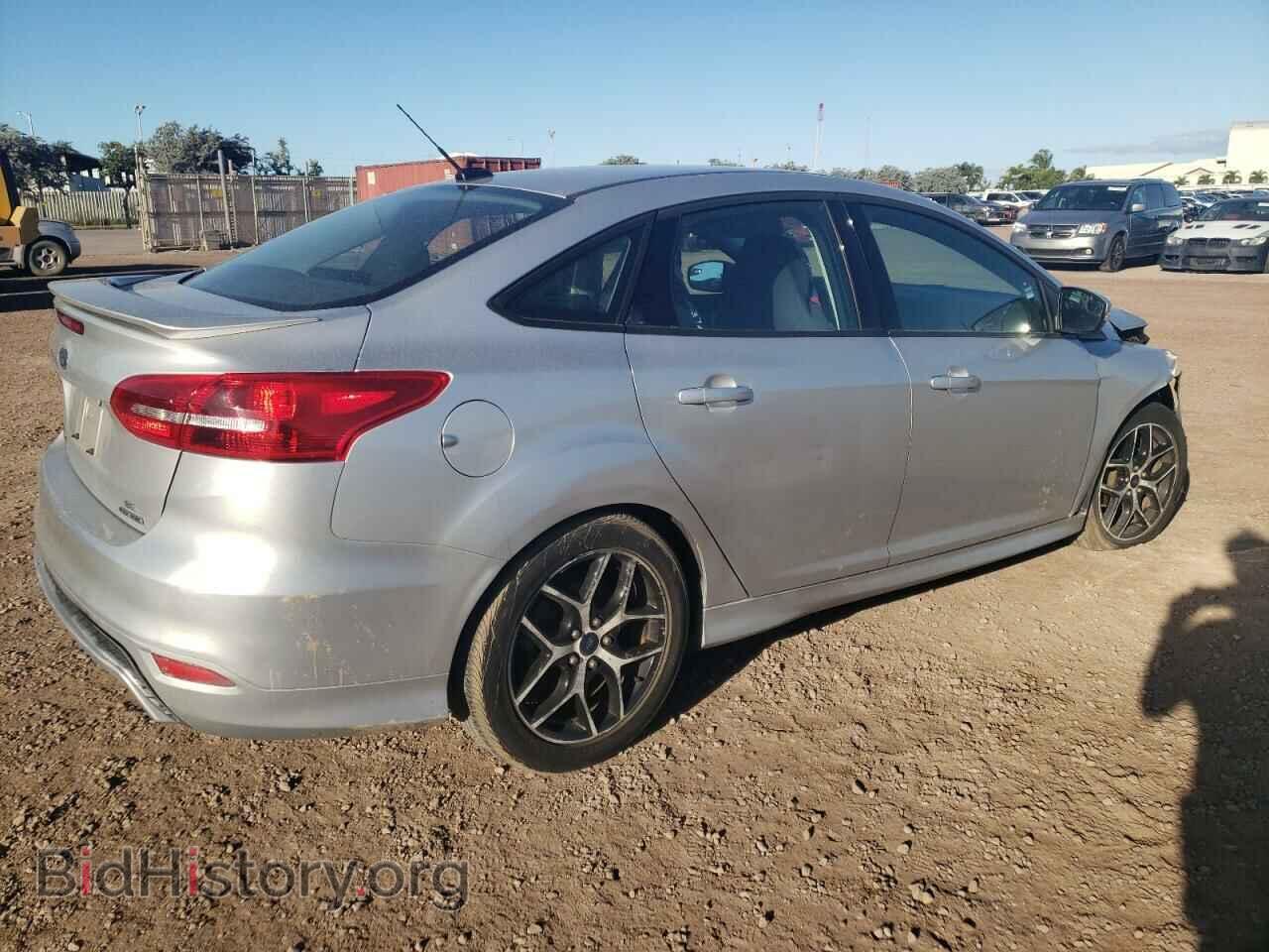 2016 FORD FOCUS - VIN: 1FADP3F21GL221564 - Фото 3
