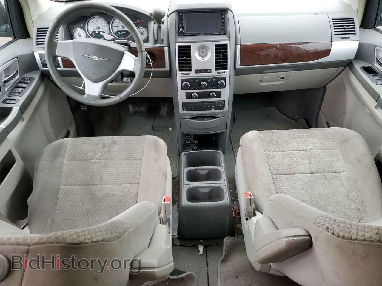 2009 CHRYSLER MINIVAN - VIN: 2A8HR54119R660035 - Фото 8