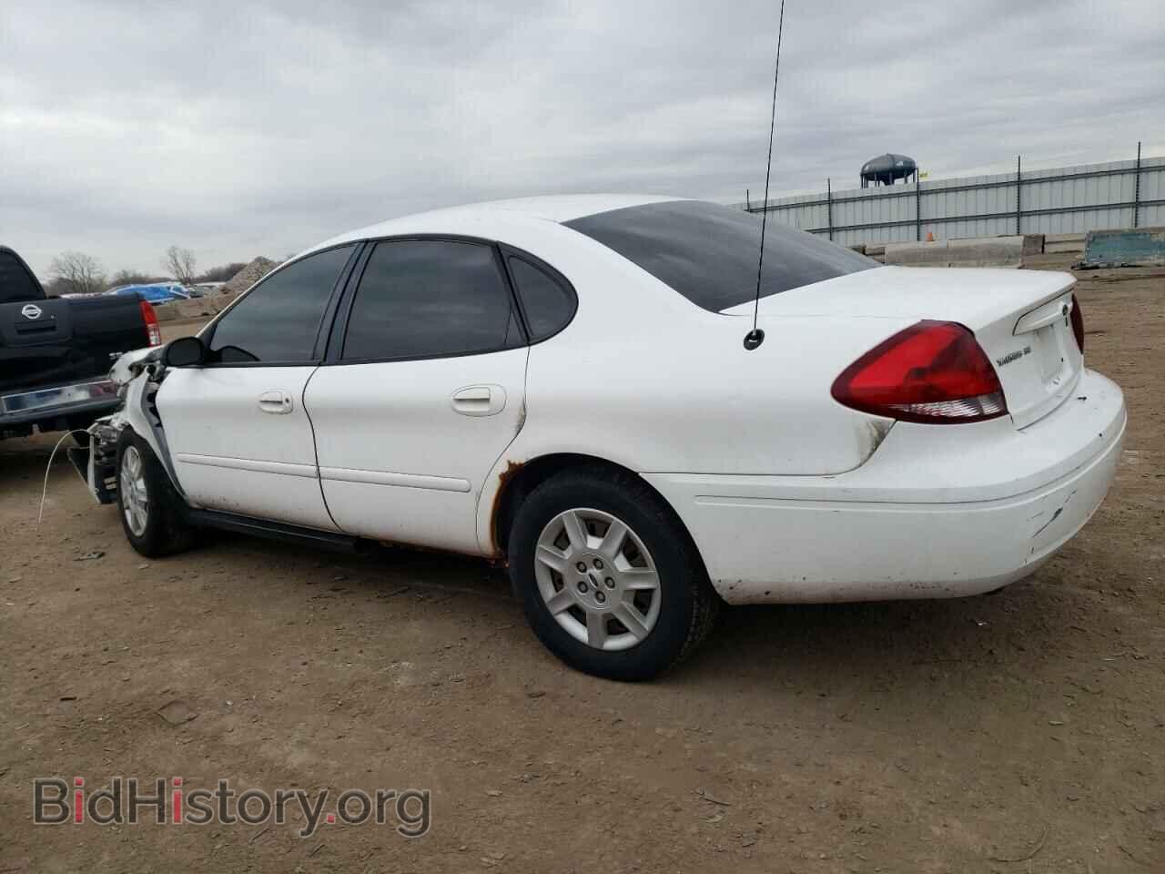 2005 FORD TAURUS - VIN: 1FAFP53U15A297207 - Фото 2