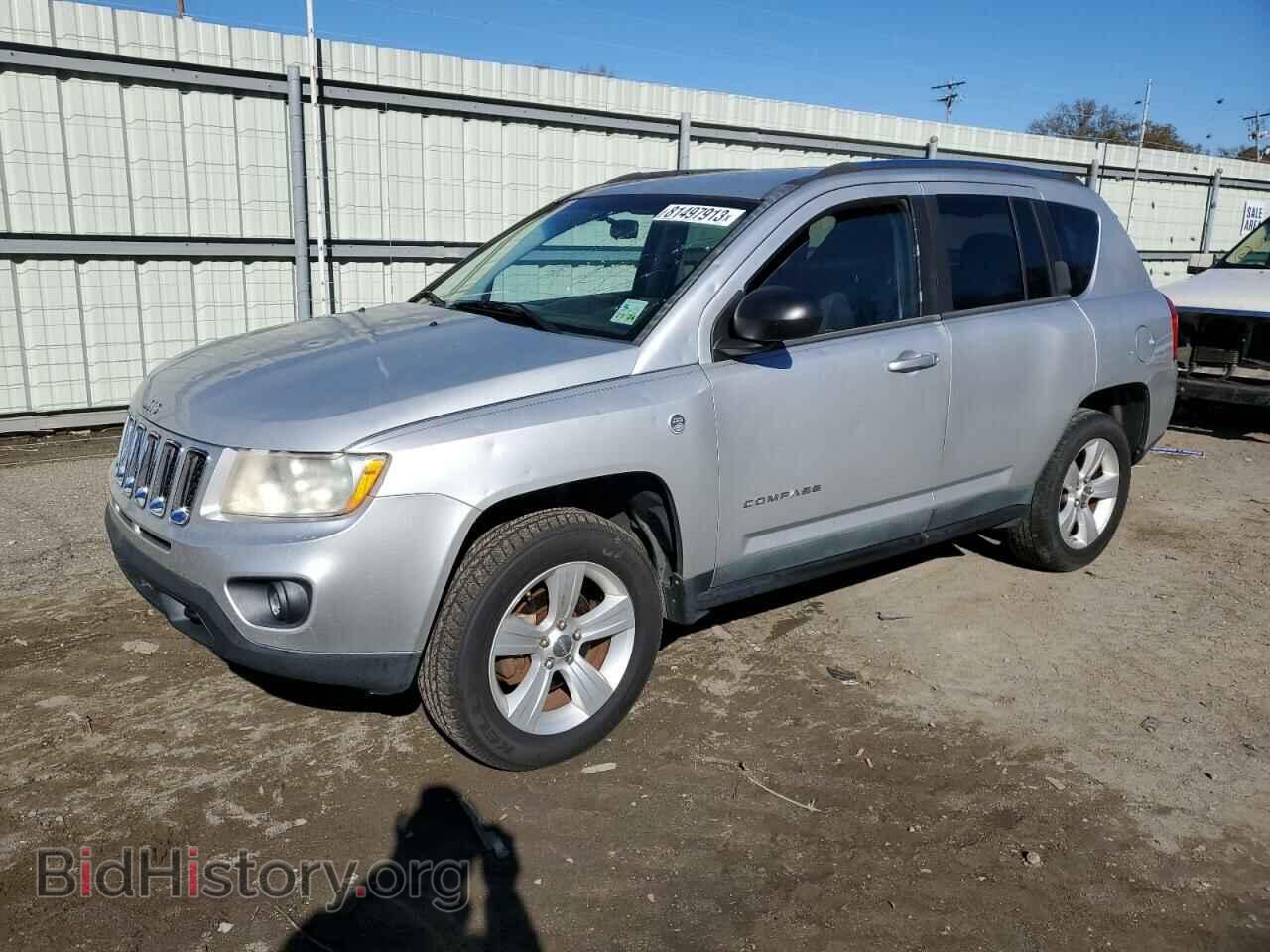 Photo 1J4NF1FBXBD248457 - JEEP COMPASS 2011