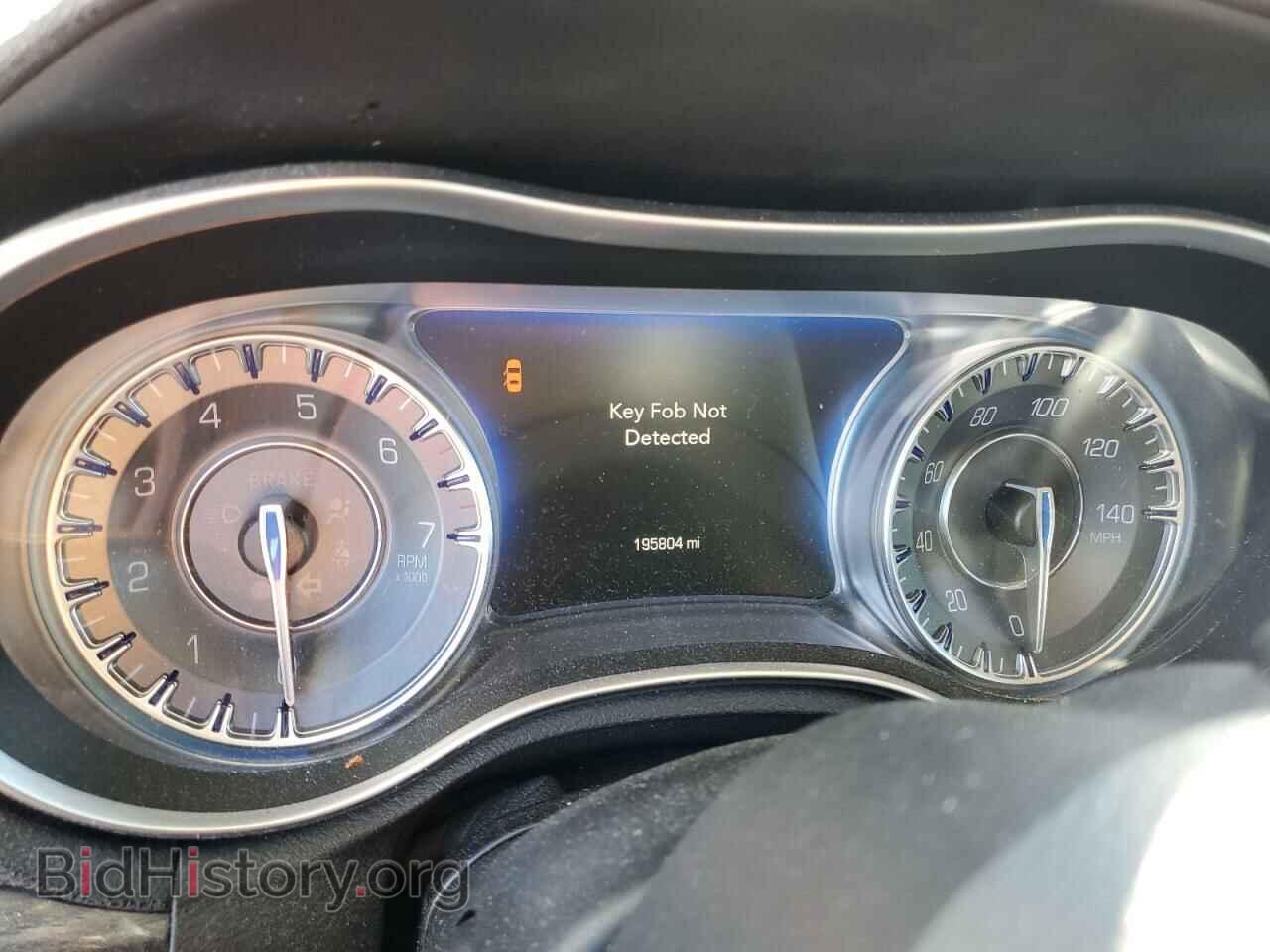 2016 CHRYSLER 300 - VIN: 2C3CCAAG9GH252698 - Фото 9