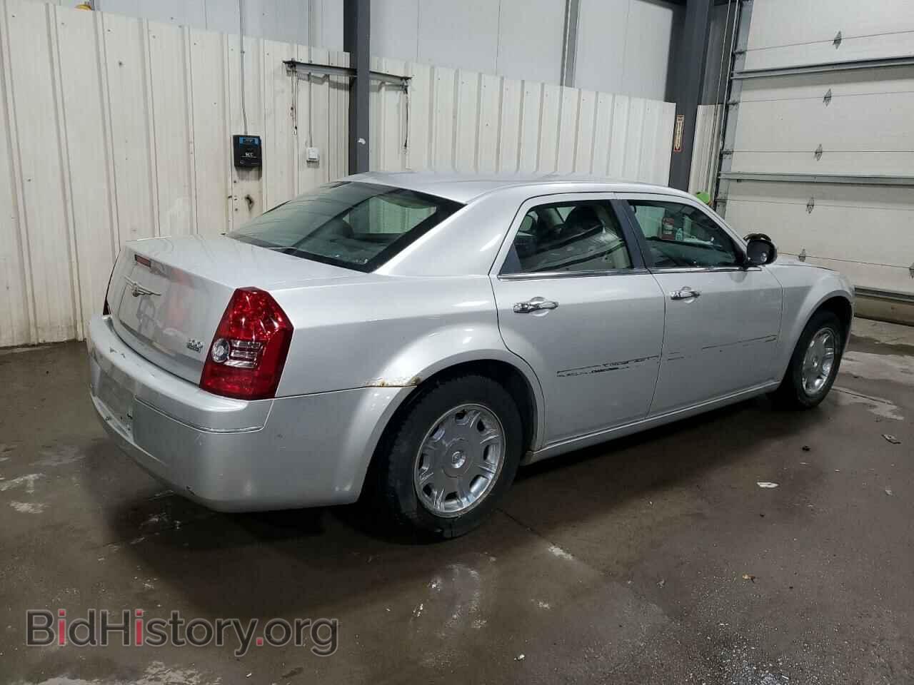 2010 CHRYSLER 300 - VIN: 2C3CA4CD8AH123501 - Photo 3