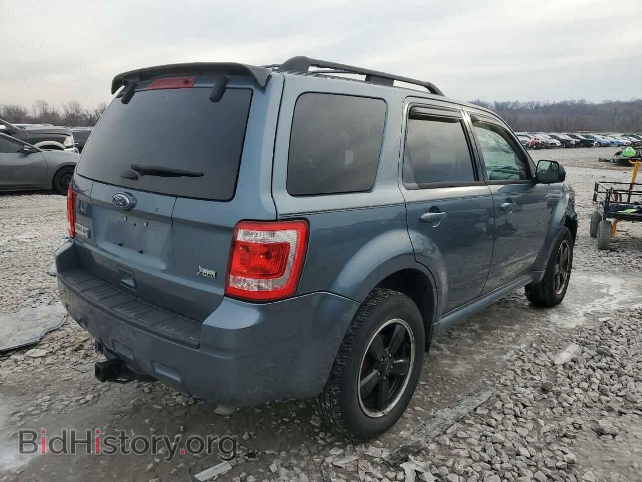 2011 FORD ESCAPE - VIN: 1FMCU0DG3BKA37099 - Фото 3