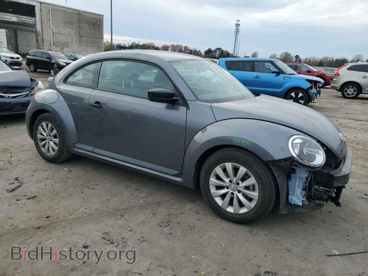 2018 VOLKSWAGEN BEETLE - VIN: 3VWFD7ATXJM709532 - Фото 4