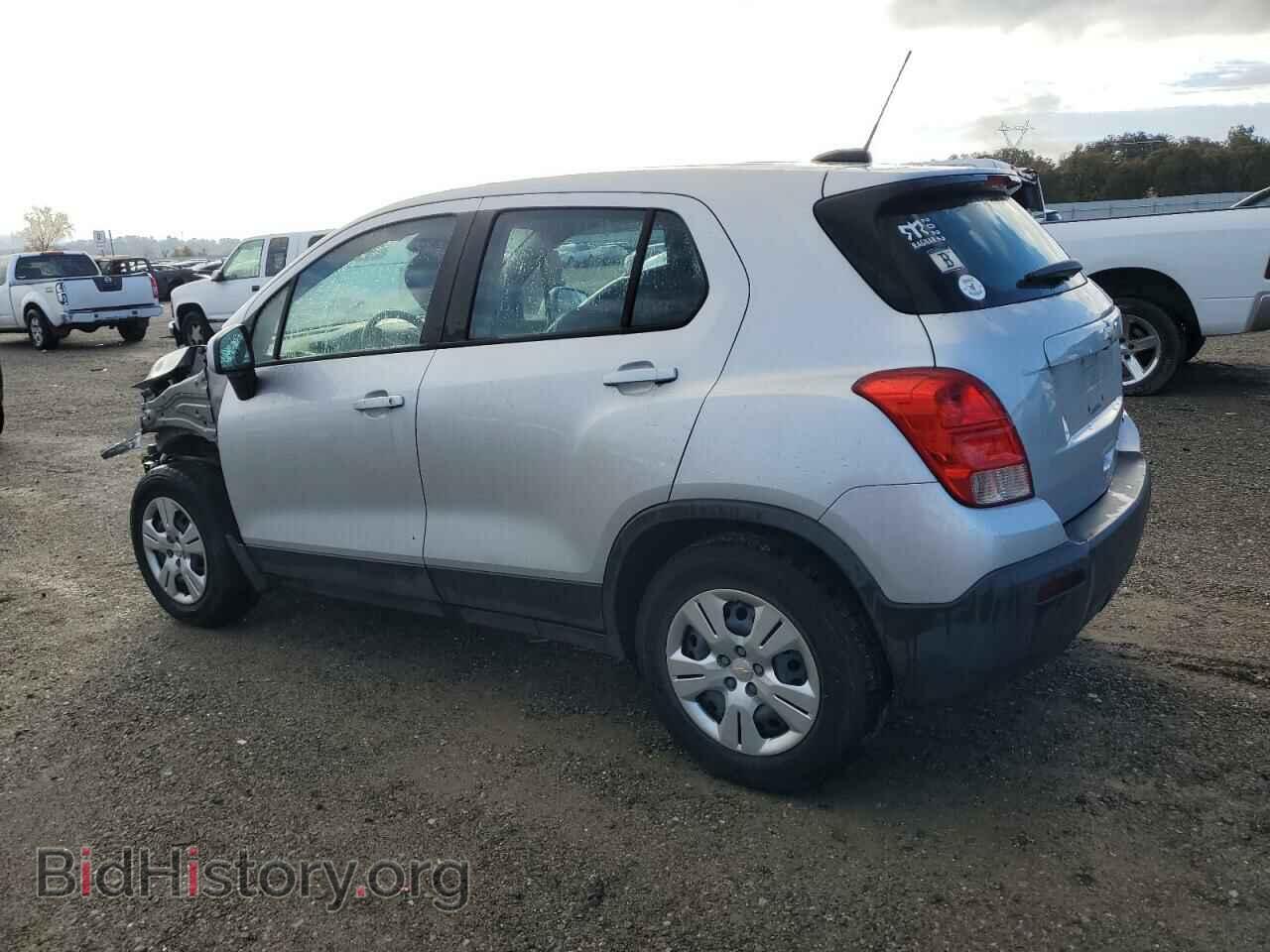 2015 CHEVROLET TRAX - VIN: 3GNCJKSB2FL245809 - Фото 2