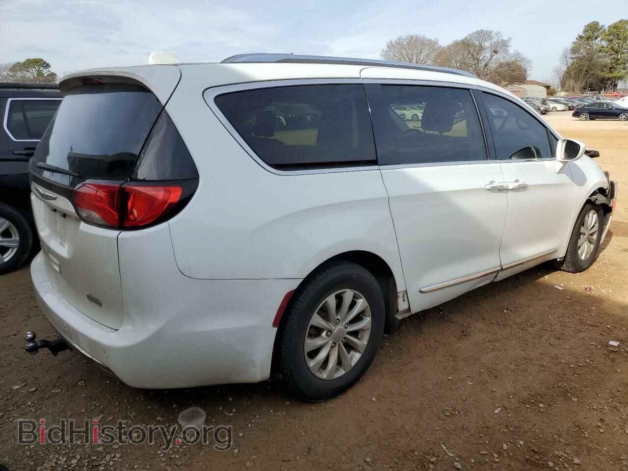 2018 CHRYSLER PACIFICA - VIN: 2C4RC1BG2JR204692 - Фото 3