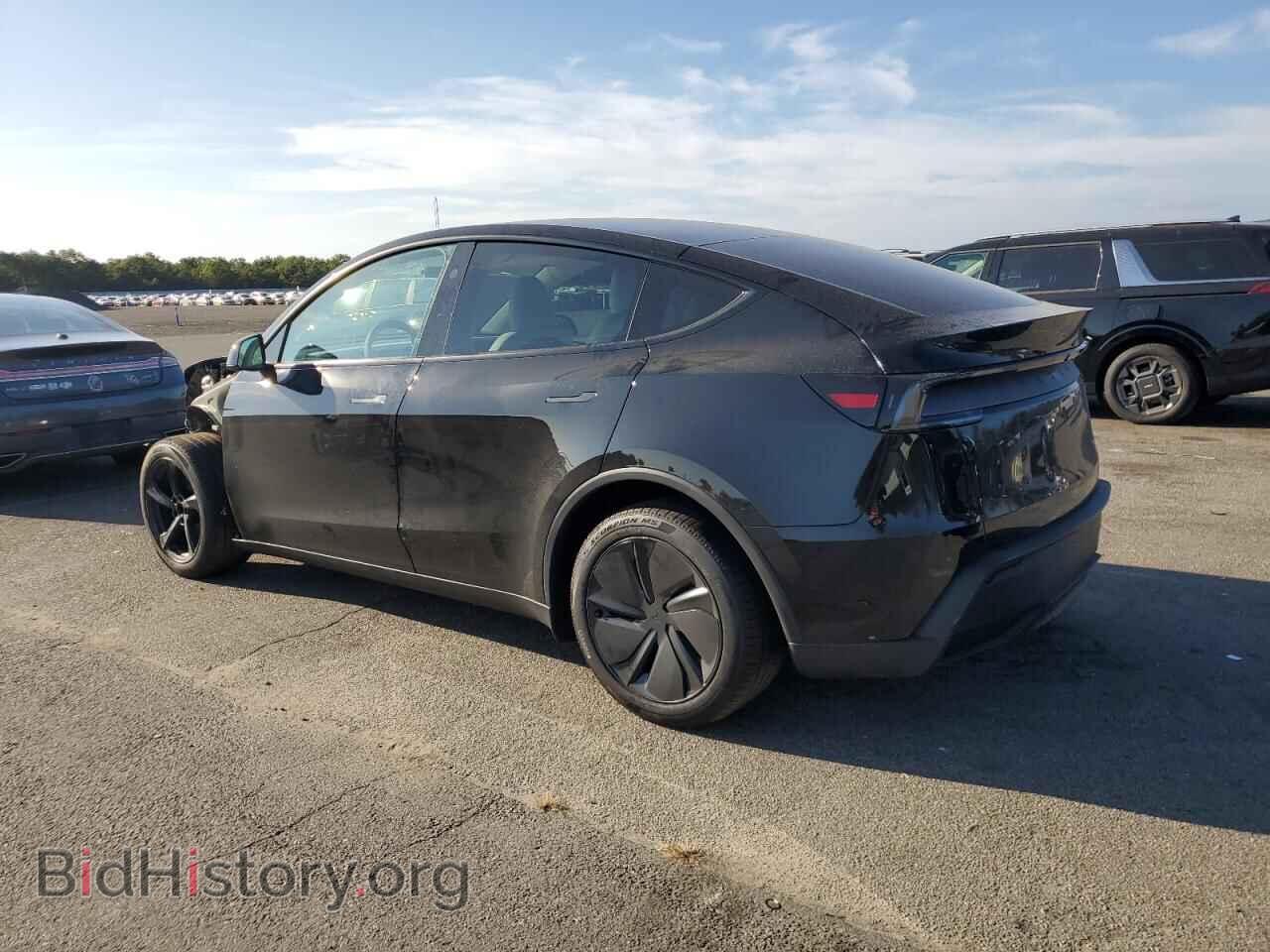 2026 TESLA MODEL Y - VIN: 7SAYGDEE0TA411902 - Photo 2