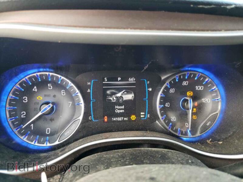 2017 Chrysler PACIFICA (VIN 2C4RC1DG0HR835657) — photo 9 of 13