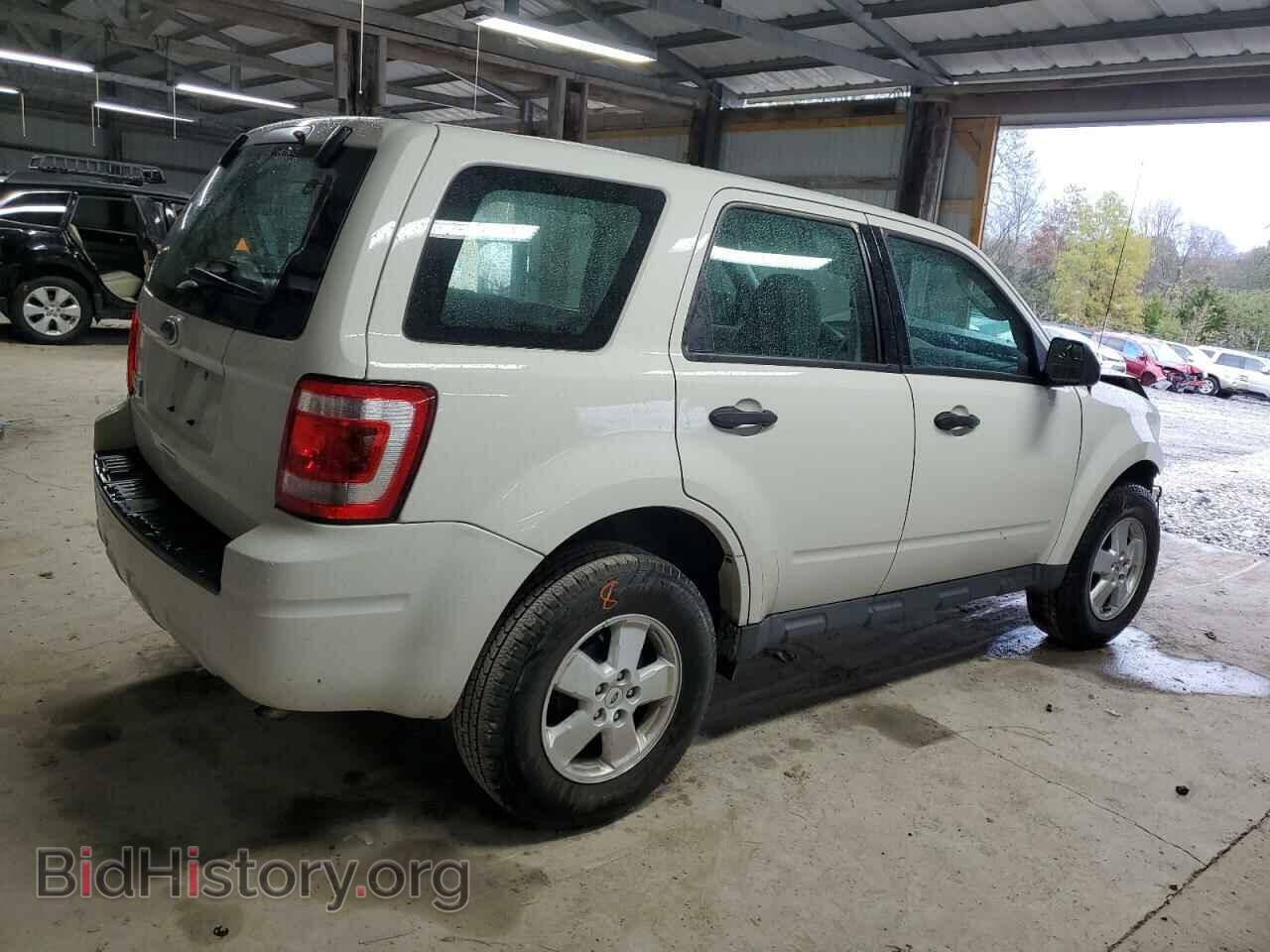 2012 FORD ESCAPE - VIN: 1FMCU0C73CKB38582 - Фото 3