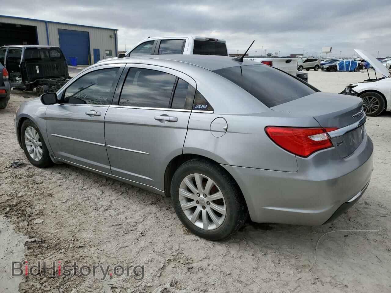 2013 CHRYSLER 200 - VIN: 1C3CCBBG6DN703061 - Фото 2