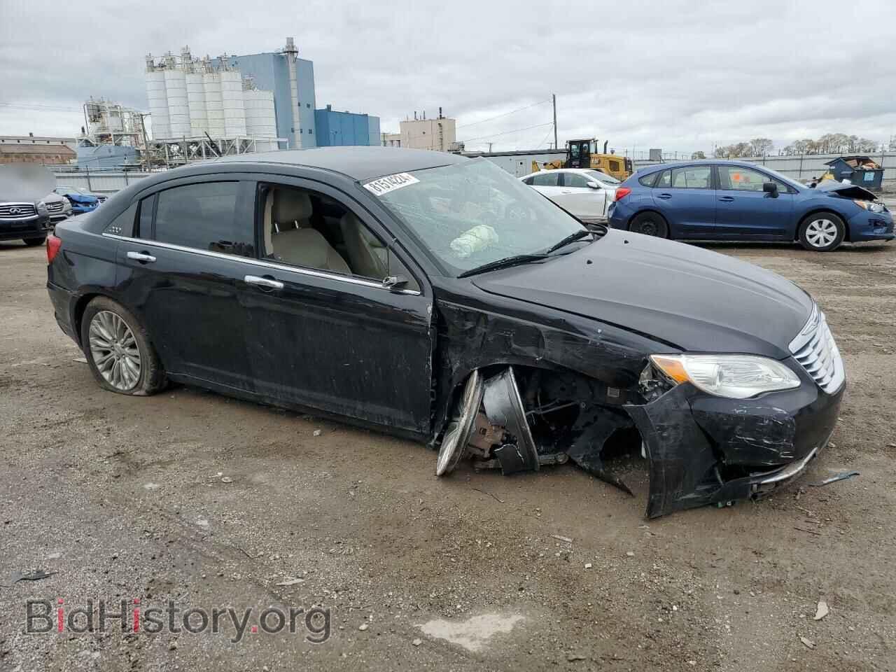 2011 CHRYSLER 200 - VIN: 1C3BC2FB8BN604975 - Фото 4