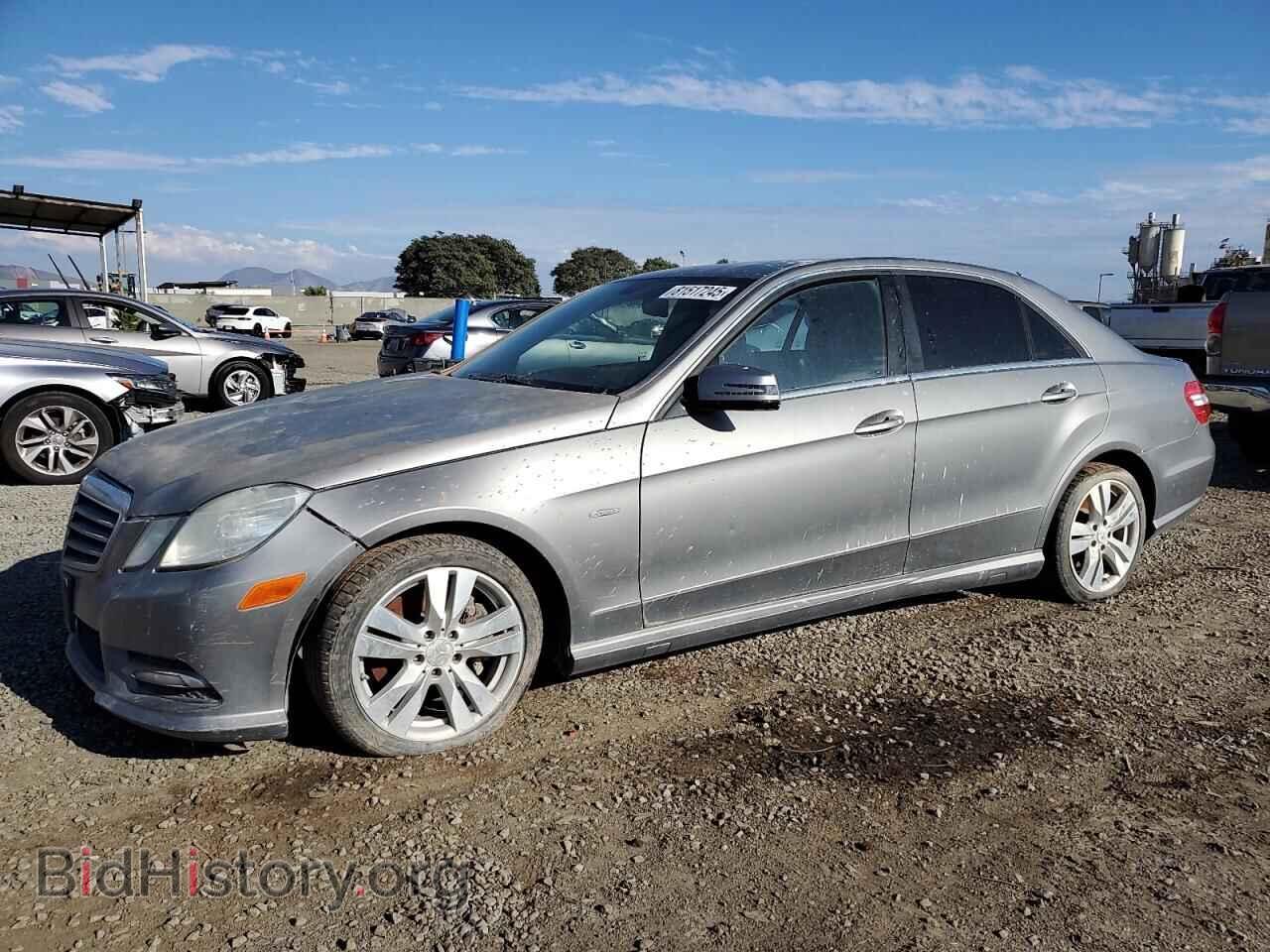 Photo WDDHF2EB7CA609324 - MERCEDES-BENZ E-CLASS 2012