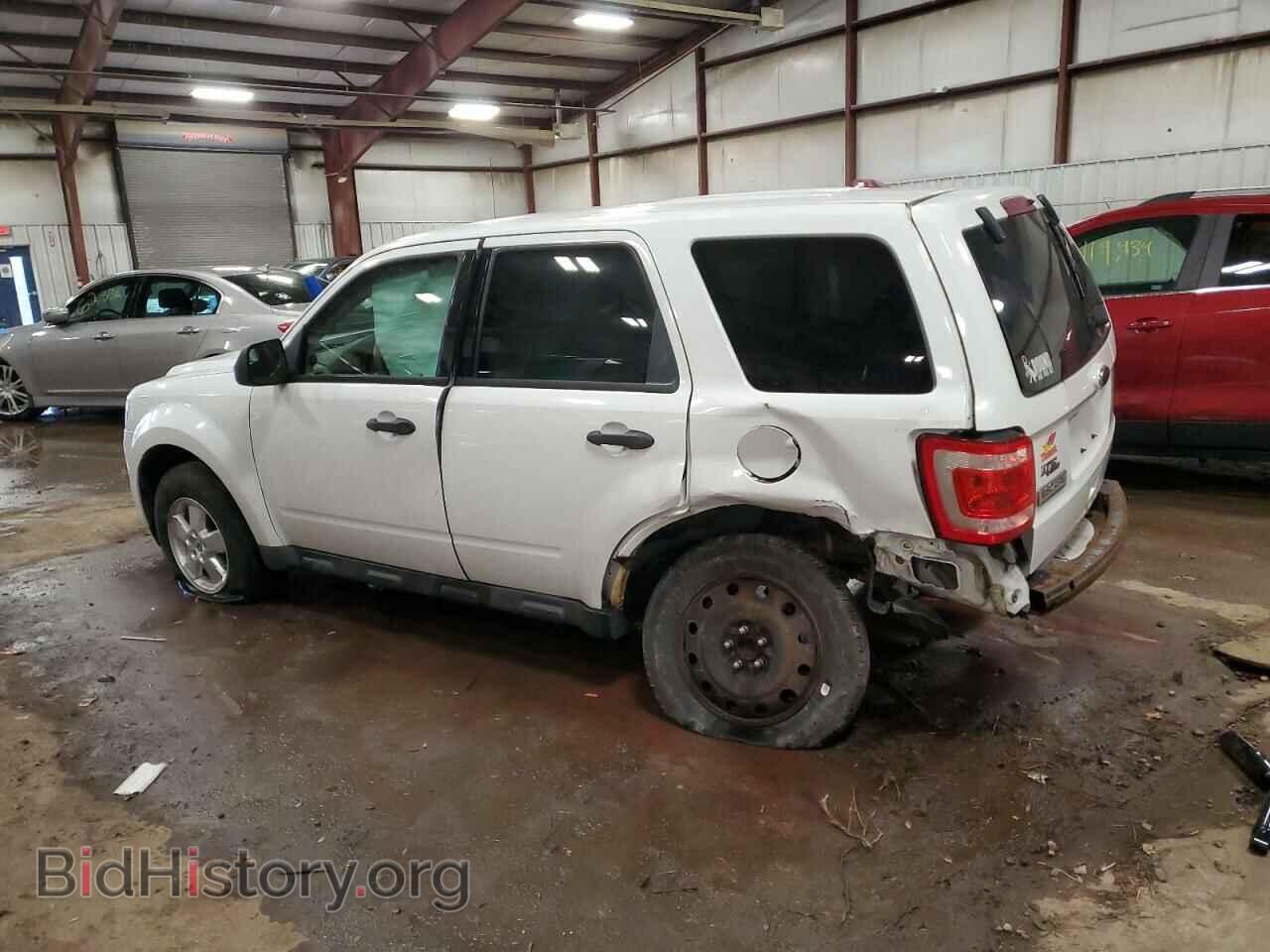 2010 FORD ESCAPE - VIN: 1FMCU0C77AKB41031 - Фото 2