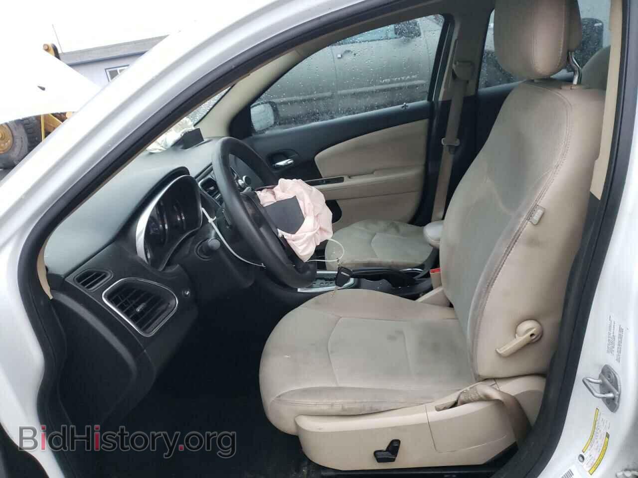 2012 CHRYSLER 200 - VIN: 1C3CCBAG9CN241210 - Фото 7