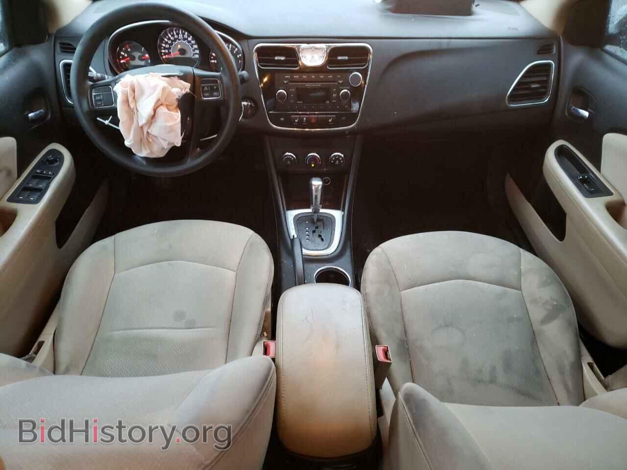 2012 CHRYSLER 200 - VIN: 1C3CCBAG9CN241210 - Фото 8
