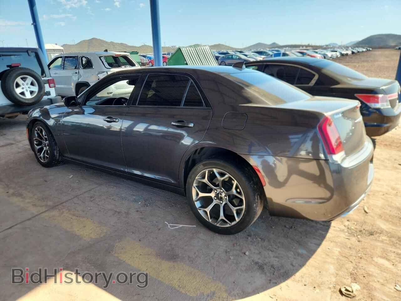2016 CHRYSLER 300 - VIN: 2C3CCABG4GH182235 - Фото 2