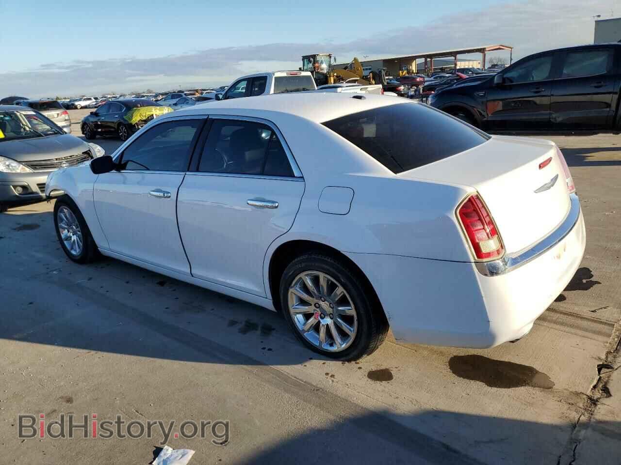 2012 CHRYSLER 300 - VIN: 2C3CCACG2CH212518 - Фото 2