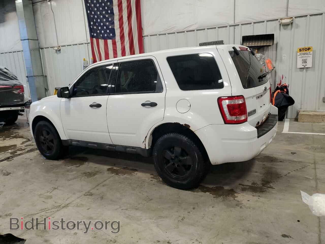 2011 FORD ESCAPE - VIN: 1FMCU9C70BKB79514 - Фото 2